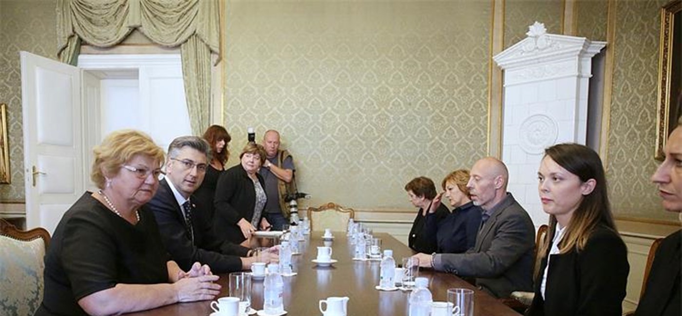 Plenkovic: Social workers to be treated as officials